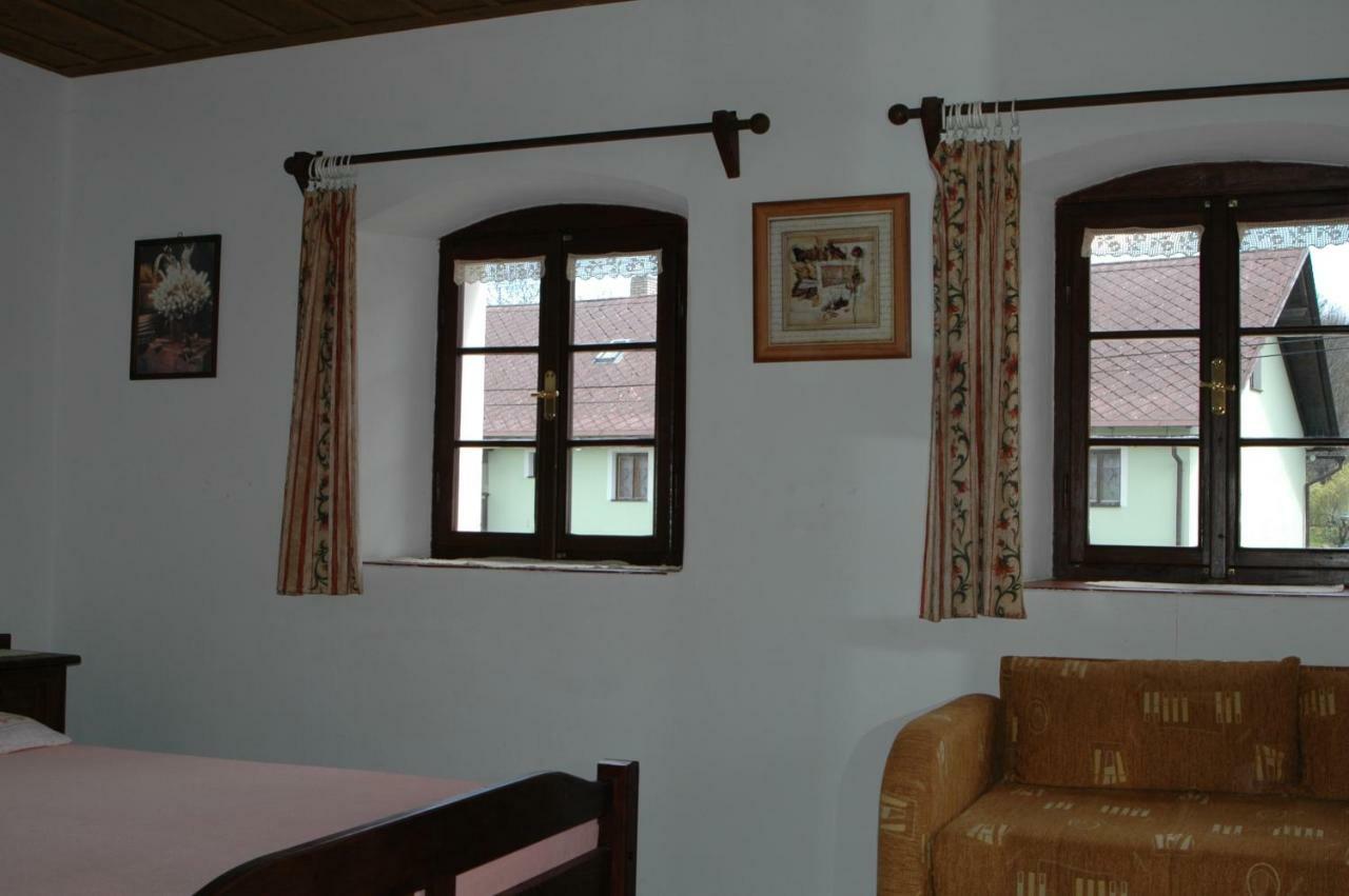 Pension Cervena Hotel กัชแปร์สแก ฮอรี ภายนอก รูปภาพ