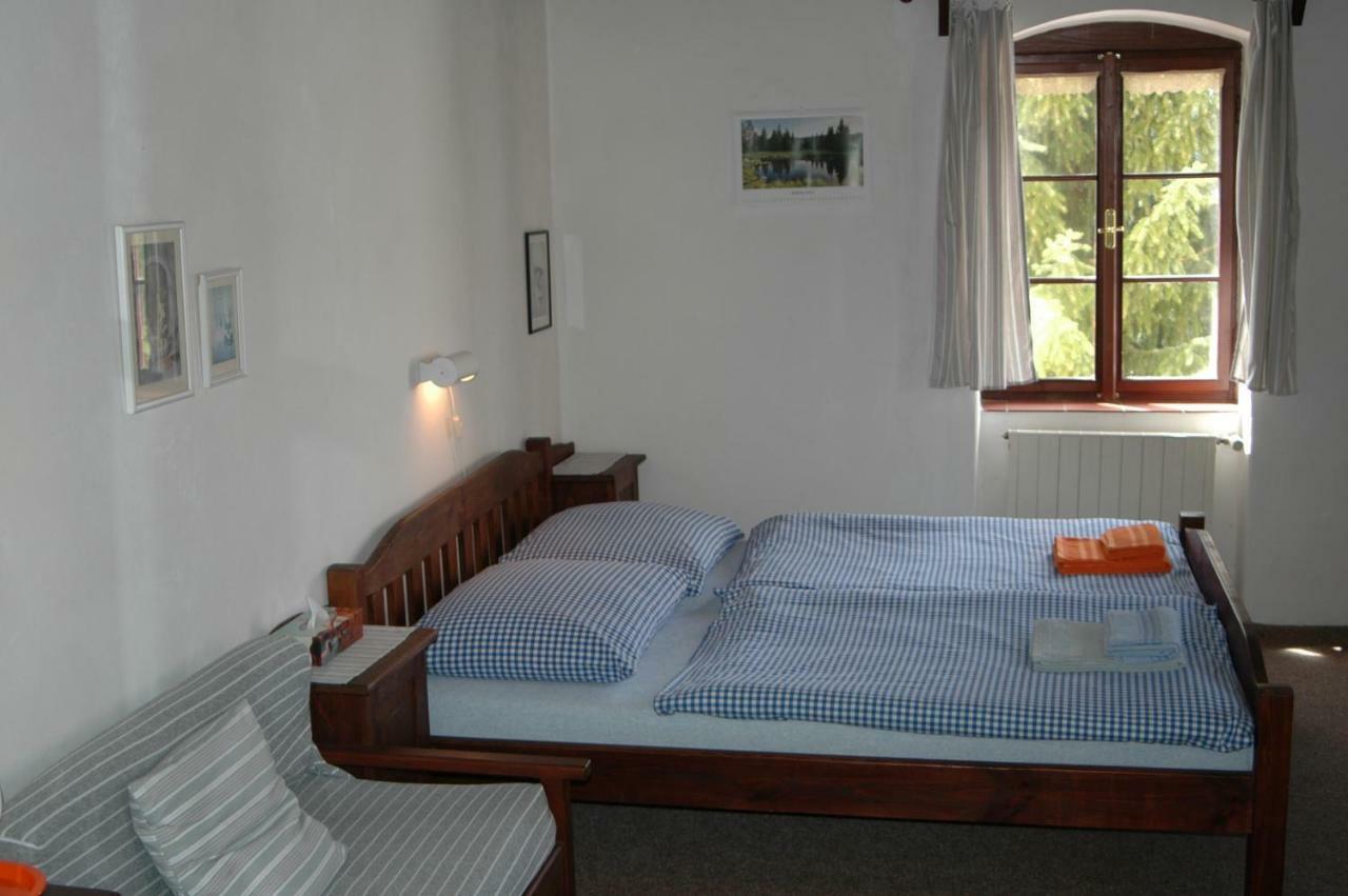 Pension Cervena Hotel กัชแปร์สแก ฮอรี ภายนอก รูปภาพ